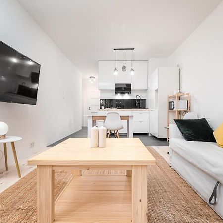 Przerwana 11A By Homeprime Warsaw Ngoại thất bức ảnh